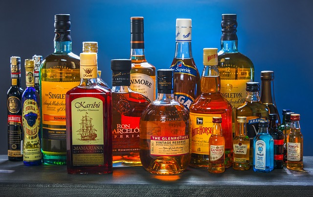 Marseille - Il confond du rhum et de l'acide