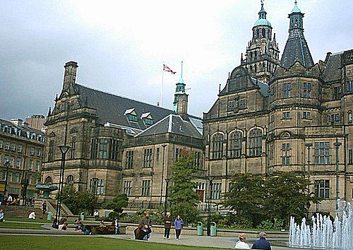 Trois ovnis en forme d'œuf ont survolé Sheffield