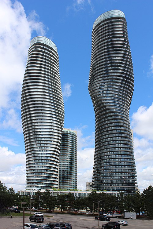 Observation d'un OVNI en forme de diamant à Mississauga