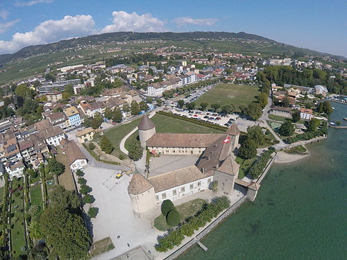 Un OVNI sphérique au-dessus du Lac Léman en 1899