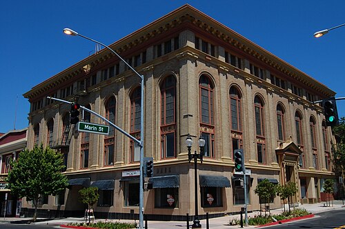 Un mystérieux phénomène lumineux observé à Vallejo, Californie