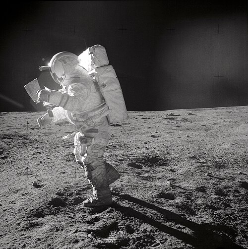 Anita Mitchell, l’ex-femme de l’astronaute Edgar Mitchell, confirme ses convictions sur les OVNI