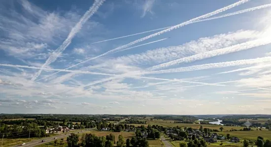 Le footballeur espagnol Marocs Llorente croit à la théorie des chemtrails